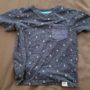 Kids shirt 3t new